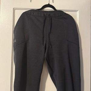 Under Armour women’s fleece lined sweats in 2xl